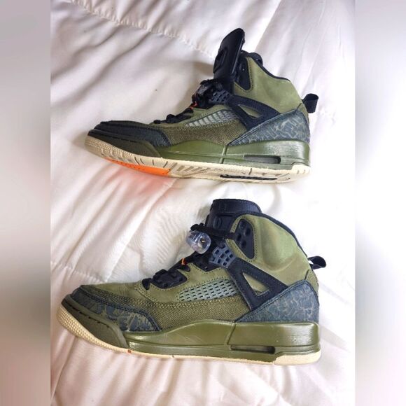 Jordan Spizike, Men\'s sz 8, Olive Green. main image 6